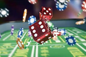 Người chơi truy cập game slot sxbt trên điện thoại di động tại Việt Nam